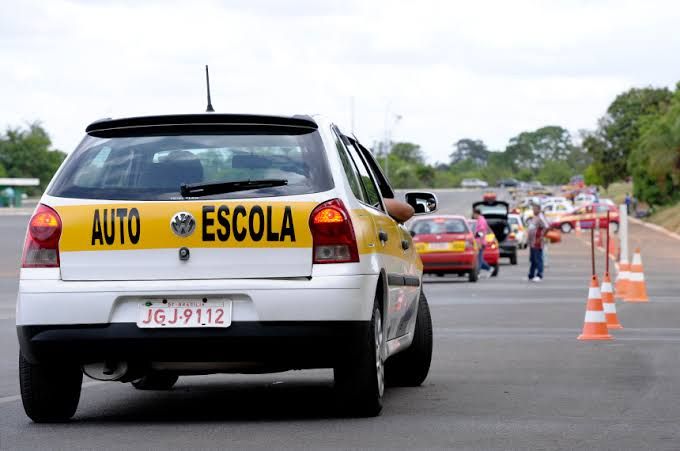 FIM DAS AUTO ESCOLAS