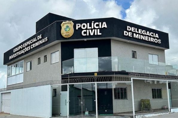 POLÍCIA CIVIL DE MINEIROS FAZ PRISÃO EM FLAGRANTE  em CASA DE PROSTITUIÇÃO, RUFIANISMO E INVESTIGAÇÃO DE CÁRCERE PRIVADO